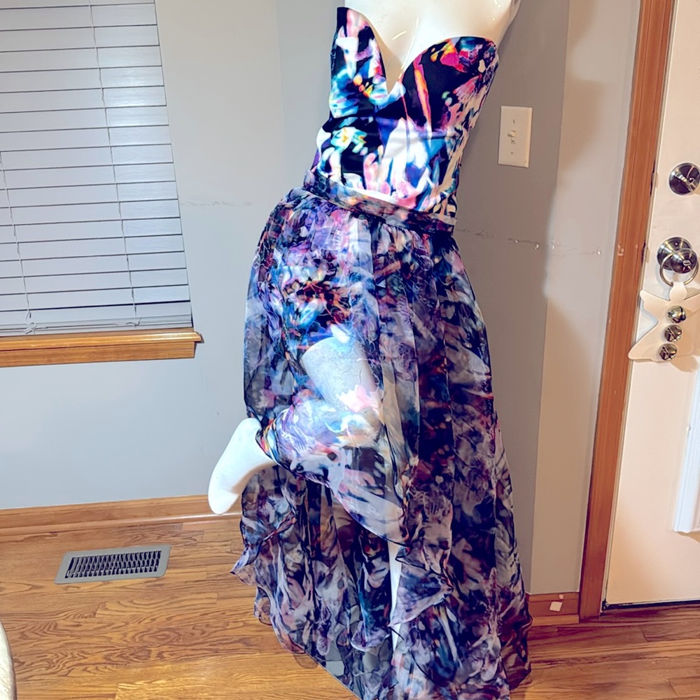 Bebe beautiful floral, two-piece dress with sheer skirt slightly